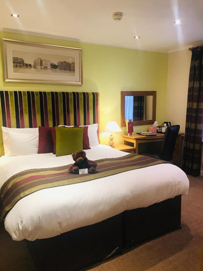 Clarence Court Hotel Cheltenham Buitenkant foto