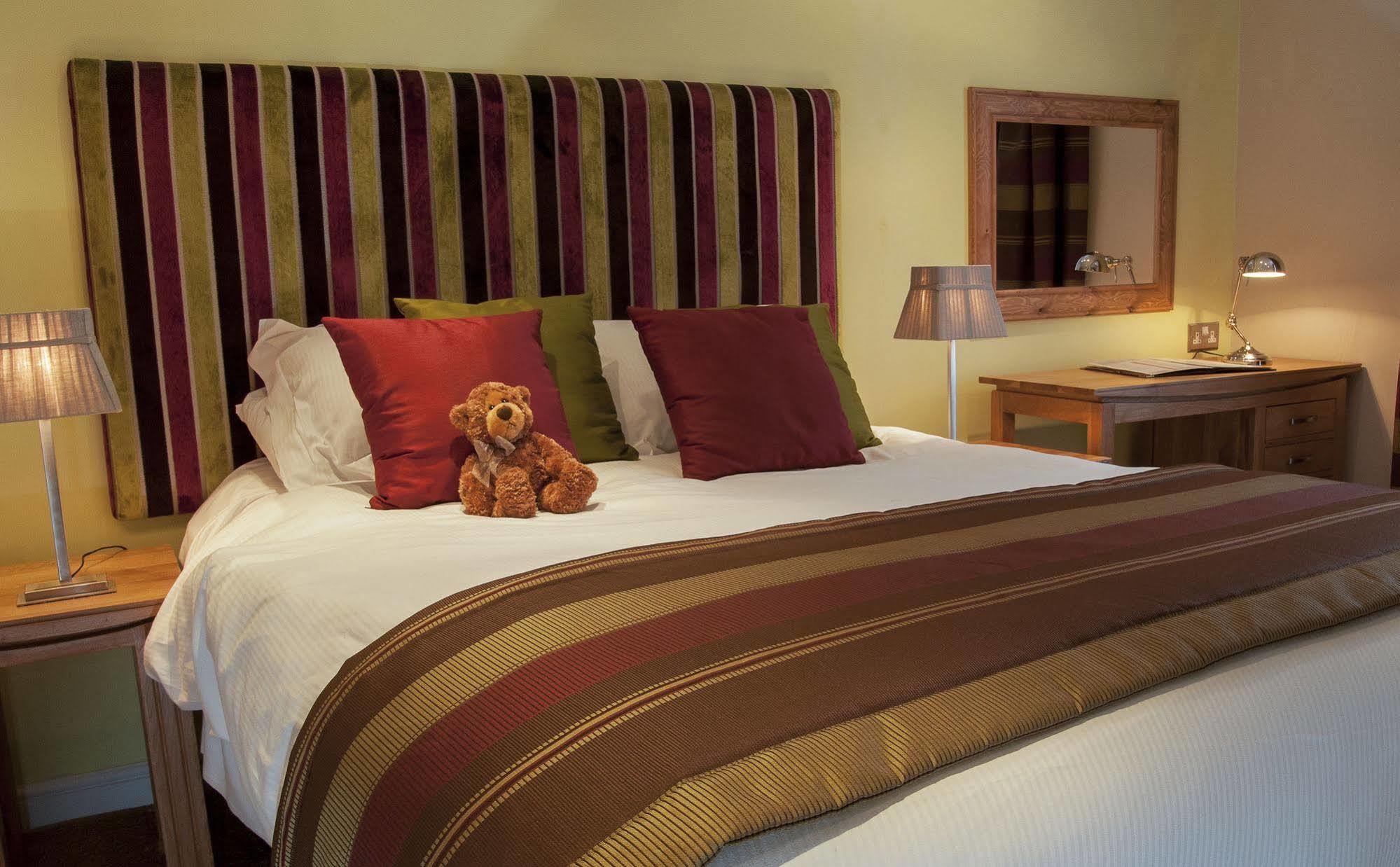 Clarence Court Hotel Cheltenham Buitenkant foto